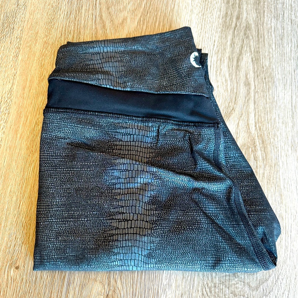 Zyia Snake Print Leggings